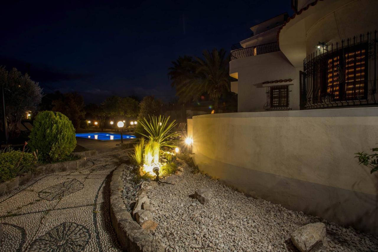 Hriska Luxury Villa Ixia  Exterior foto